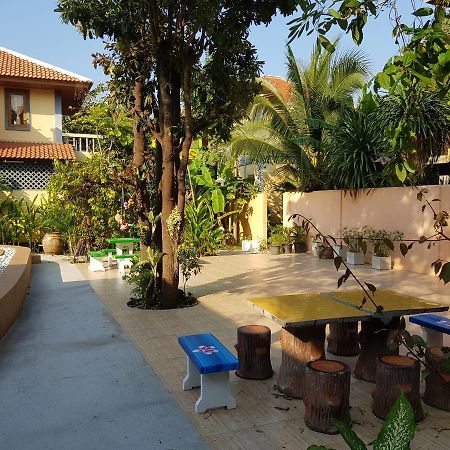 Arerayah Beach Resort Pran Buri Exterior photo