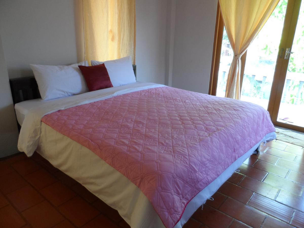 Arerayah Beach Resort Pran Buri Exterior photo